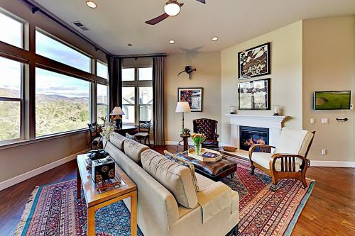 Gorgeous Wine Country Getaway