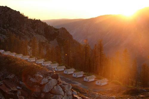 Cozy Glamping Tent With Extraordinary Views Cabin