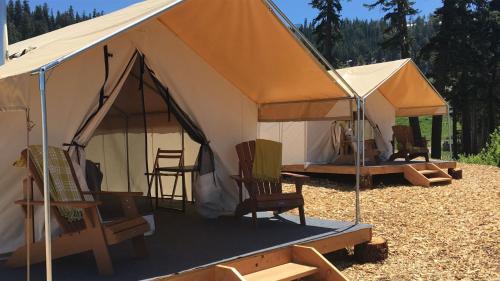 Cozy Glamping Tent With Extraordinary Views Cabin
