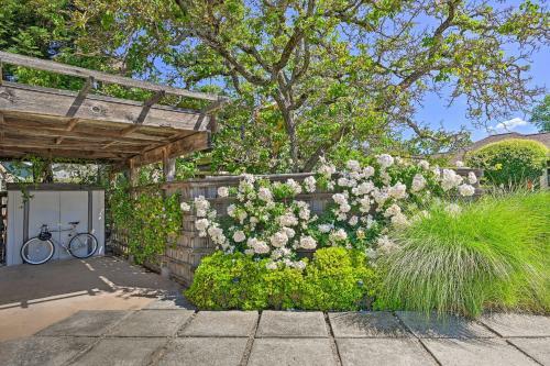 Luxury Yountville Retreat With Private Balcony!