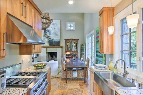 Luxury Yountville Retreat With Private Balcony!