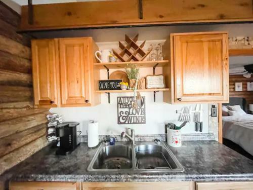 Villa Private Mountain Cottage! King Bed * 8 Acres