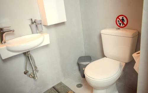 Villa Augustinos Silver - Sea Side Luxury Apartments