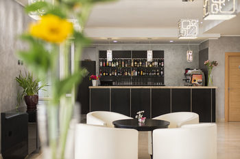 Simon Hotel