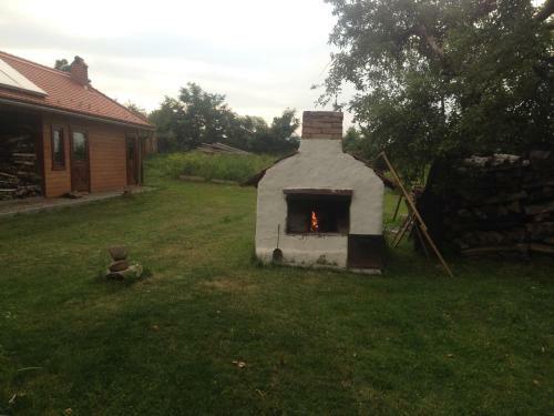 Hostal Eszter Guesthouse