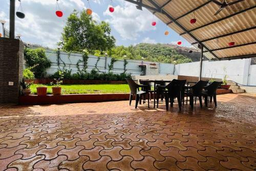 Sunny's H20 Villa