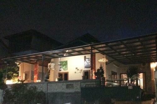 Poppy's Villa