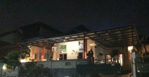 Poppy's Villa