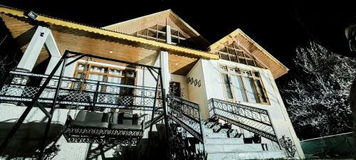 Mountain View Wooden Villa