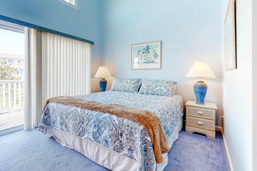 Admiral's Bridge - 40142 N Carolina Ave #13