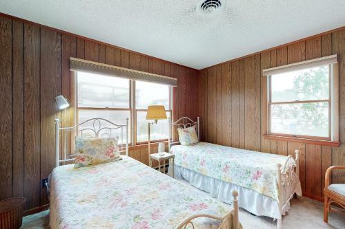 Fenwick Island --- 20 W Maryland Avenue