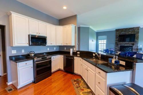 Luxury Single Family, Waterview, Linens Included