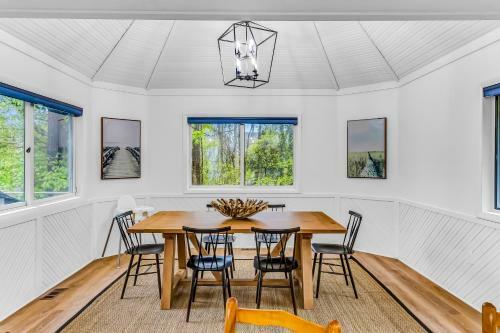 Pond Acres --- 409 Salt Pond Rd