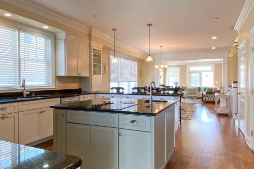 Tower Shores -- 39562 Admiral #2
