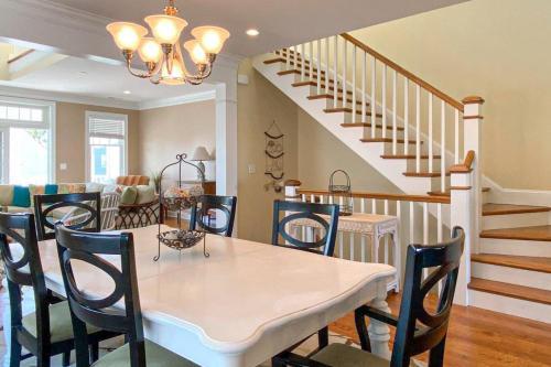 Tower Shores -- 39562 Admiral #2