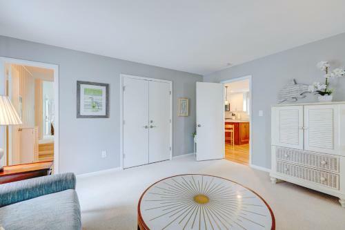 Sea Del -- 40164 Sugar Hill
