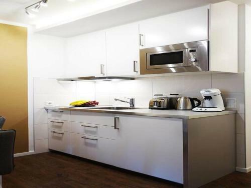Elegant Apartment In D�sseldorf At The Centre
