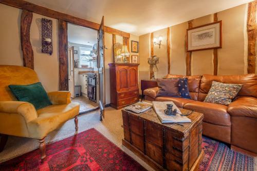 2 Fox Cottages