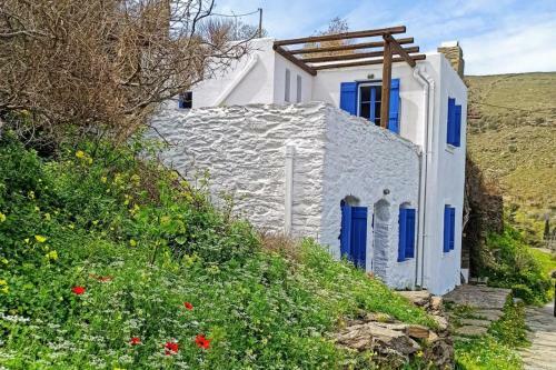 Traditional Village House In Kea