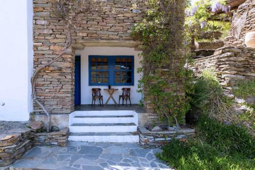 Traditional Village House In Kea