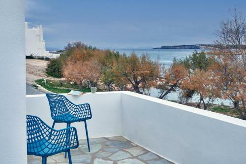 Seafront Apartment With 2 Bedrooms In Naousa