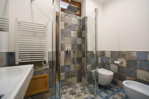 Cefas Apartments