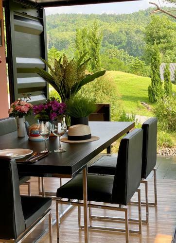 98 Mae Ram Residence