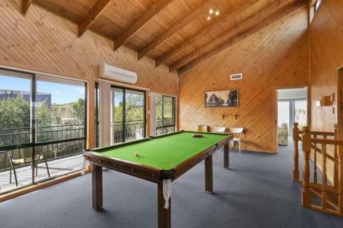 Enormous Torquay Beach Lodge - 3 Mins To Beach
