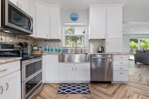 Beach Lily Home