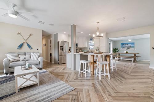 Beach Lily Home