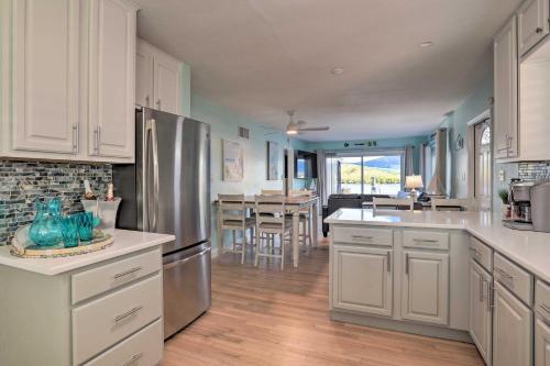 Waterfront Oasis With Views, Dock And Hot Tub!