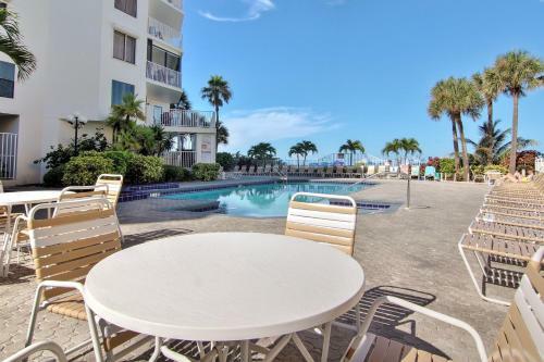 Beach Palms 405