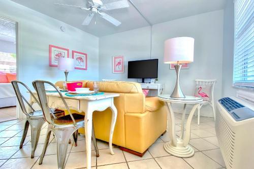 Sea Breeze Condo 5