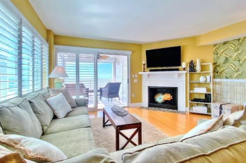 Lighthouse Pointe 601