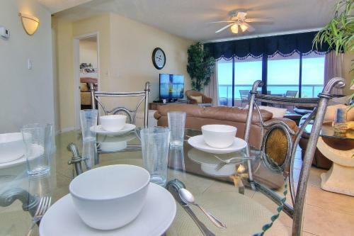 Crescent Beach Club I 5b