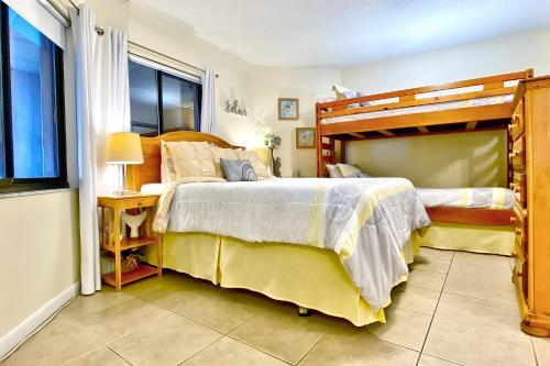 Crescent Beach Club I 5b