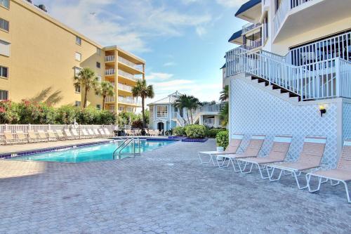 Beach Palms 108