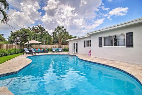 The Teal House - Pool And Yard, 2 Mi To Beach