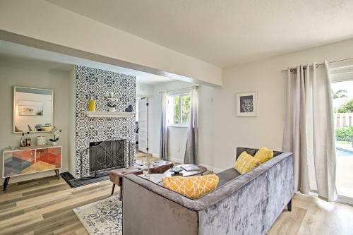 The Teal House - Pool And Yard, 2 Mi To Beach