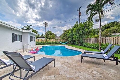 The Teal House - Pool And Yard, 2 Mi To Beach