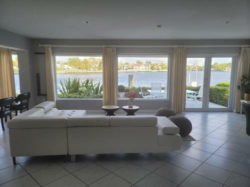 Apartamento Waterfront 4br 3b,intercoastal,pool,5 Min Walk 2 Beach
