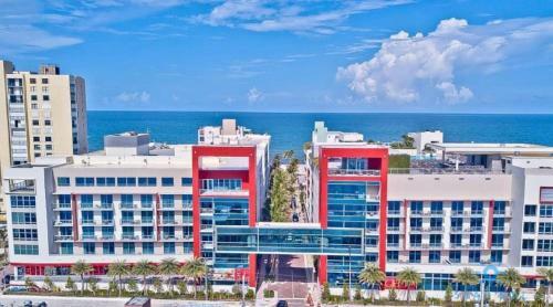 Posada 5 Beachfront Resort Rooftop Pool Hollywood Beach Broadwalk
