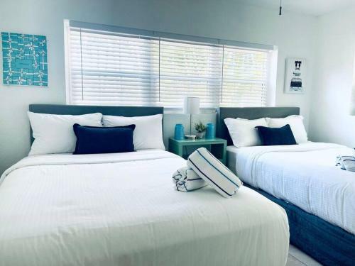 Heated Pool Home-best Location 5 Min To Beach