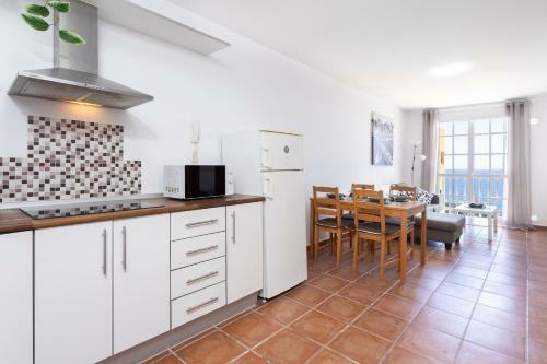 Home2book Sea View Cozy Apartment