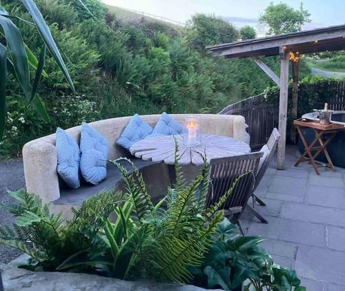 Lofty's - Bespoke Luxury In The Devon Countryside