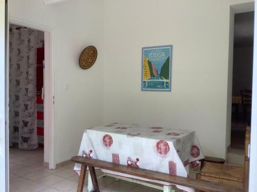 Maison Dans La Campagne Avec Piscine