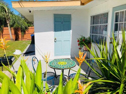Cozy Studio By Warm Mineral Springs, Fl!!