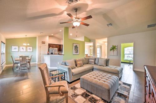 Bright Cape Coral Home Near Golfing And Parks!