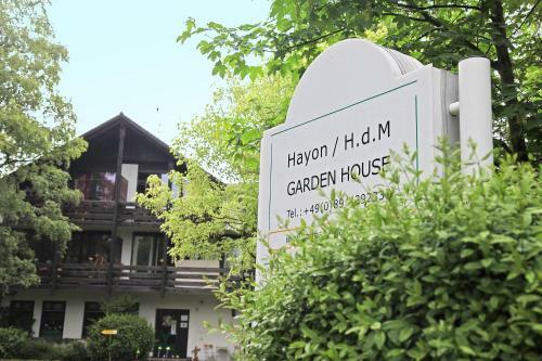 Hostal Garden House