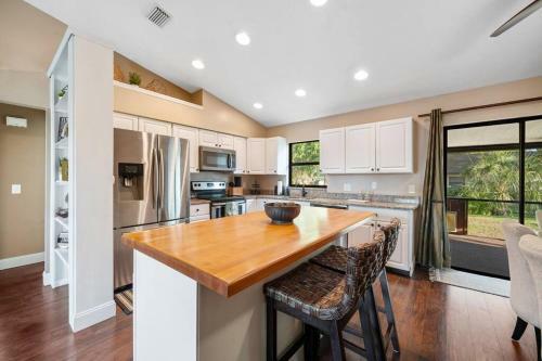 Cozy Home In Gulf Gate